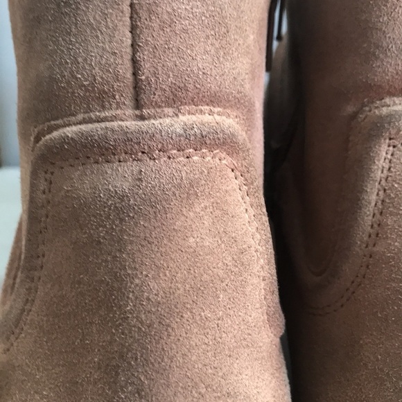 Mossimo supply Co. Gray suede, chunky heel, zip up, ankle booties size 8.5 - Picture 9 of 12